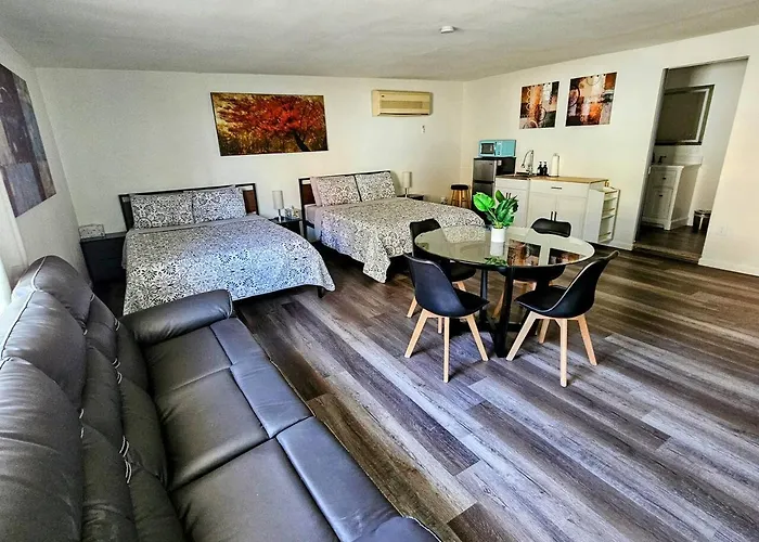 Holiday home Classic Charmer - Pet Friendly *